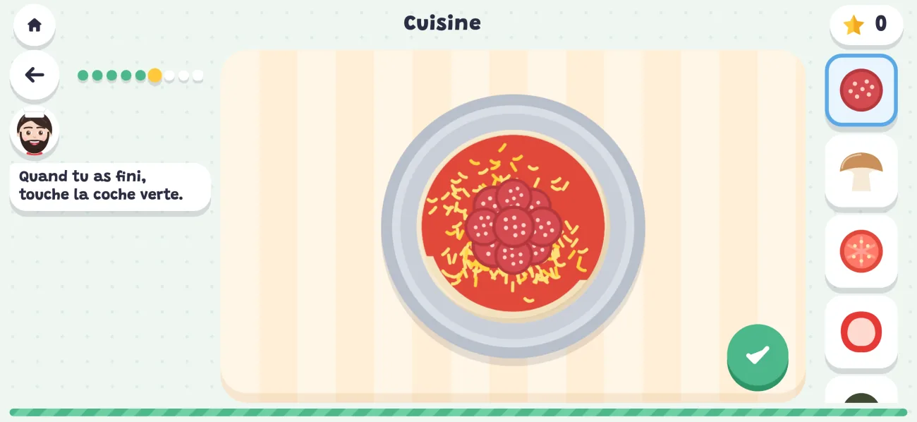 Une pizza en cuisine, papa est le chef